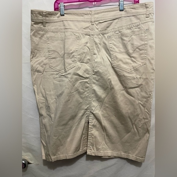 Women vidy’s khakki skirt - Picture 3 of 6